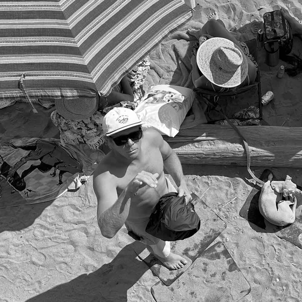 los-beach-mobile-bw Charlos Bentley